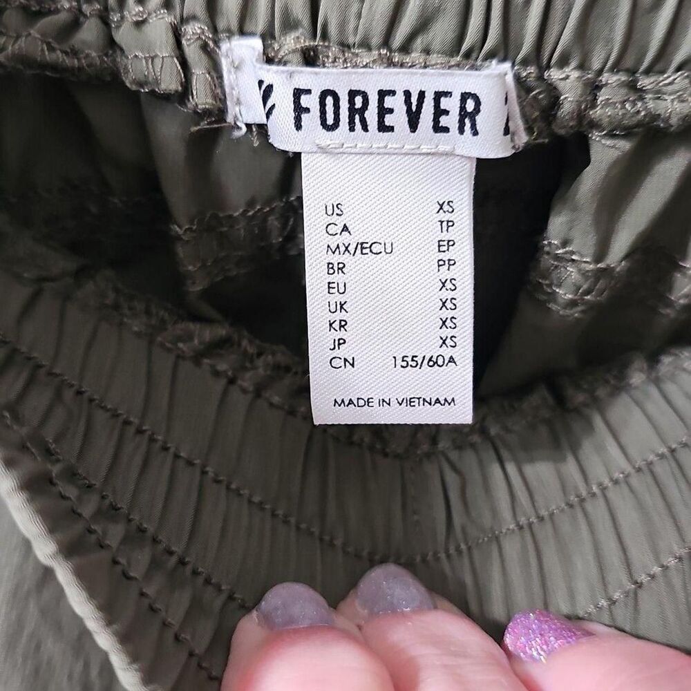 Forever 21 Women's Olive Green & White Colorblock Nylon Jogger Pants, Size XS. - Picture 5 of 5